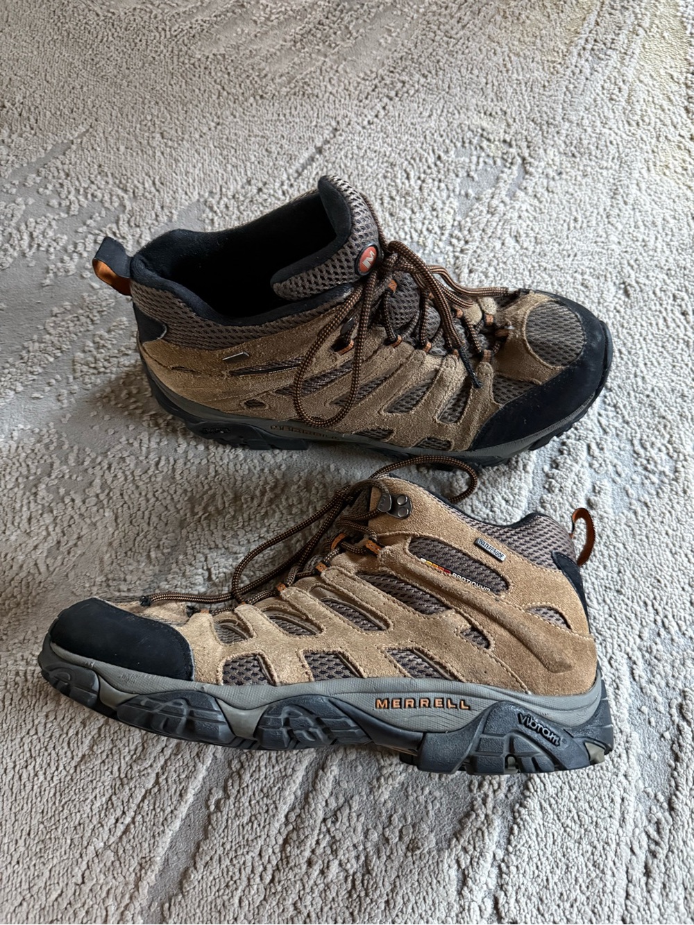 Merrell Moab Mid hiking boots Brown Black waterproof vibram sole 11 wide